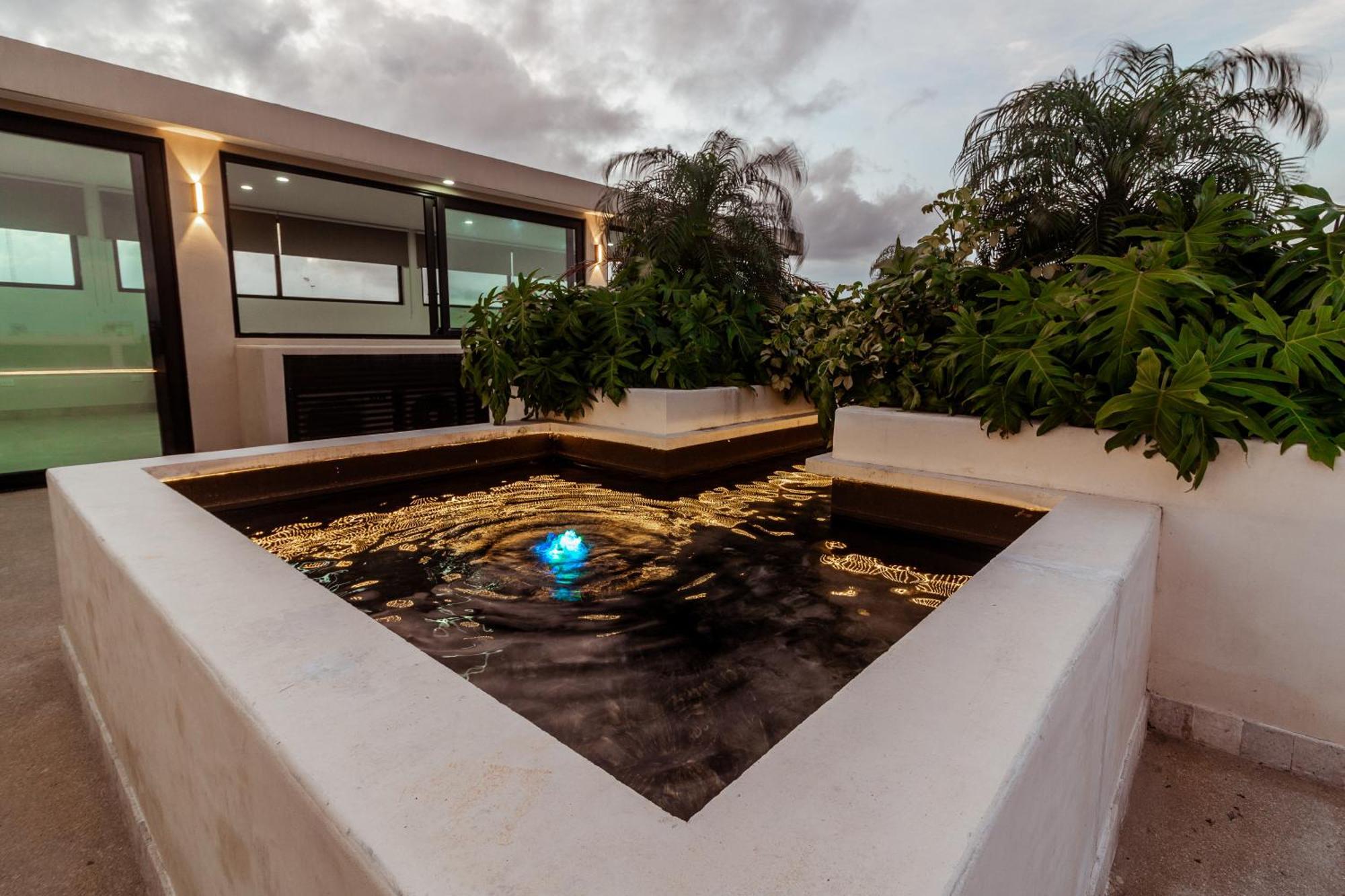 Xoza Hotel Urban Escape Cancún Kültér fotó